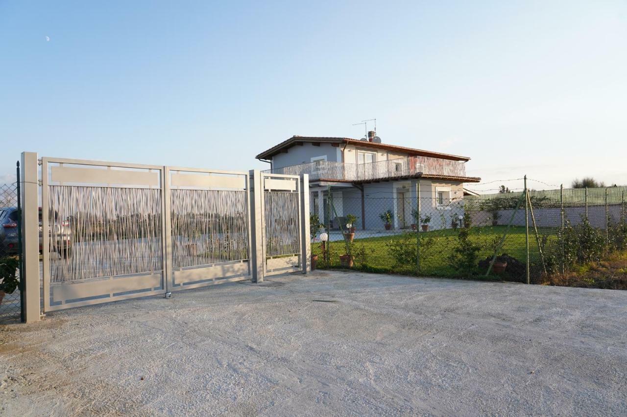 Imperial Casa Vacanze Ladispoli Bagian luar foto