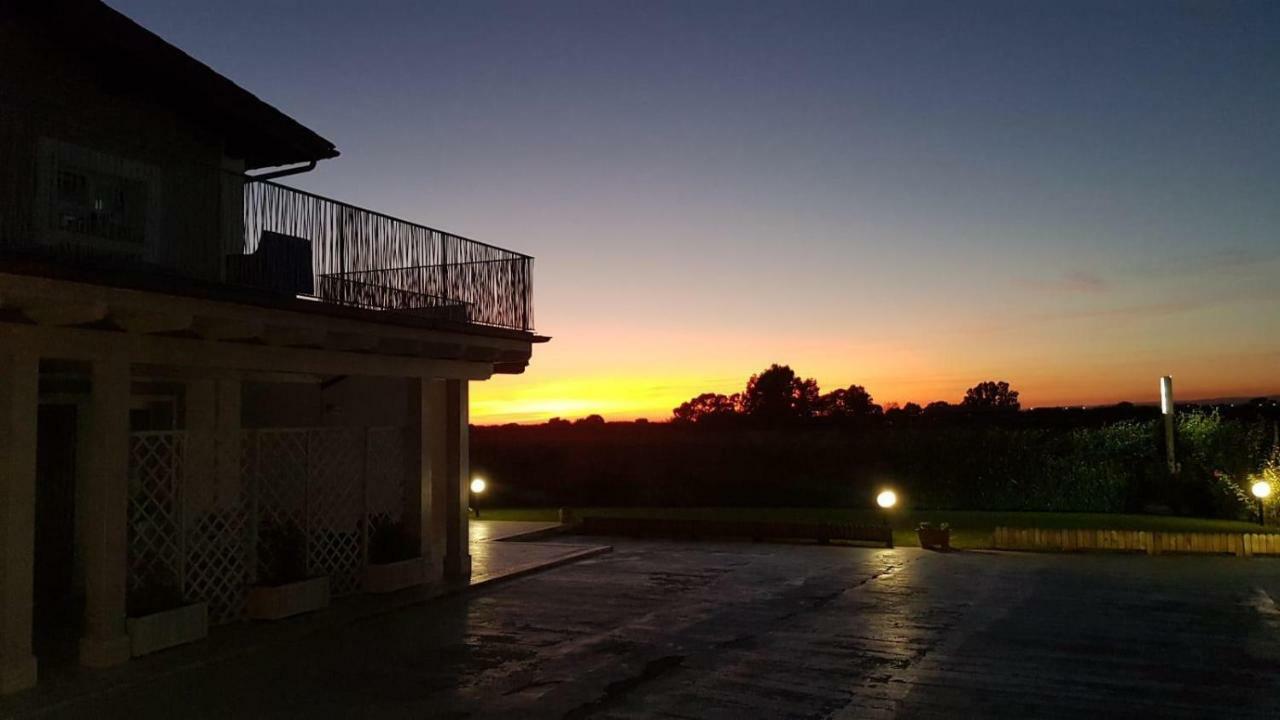 Imperial Casa Vacanze Ladispoli Bagian luar foto